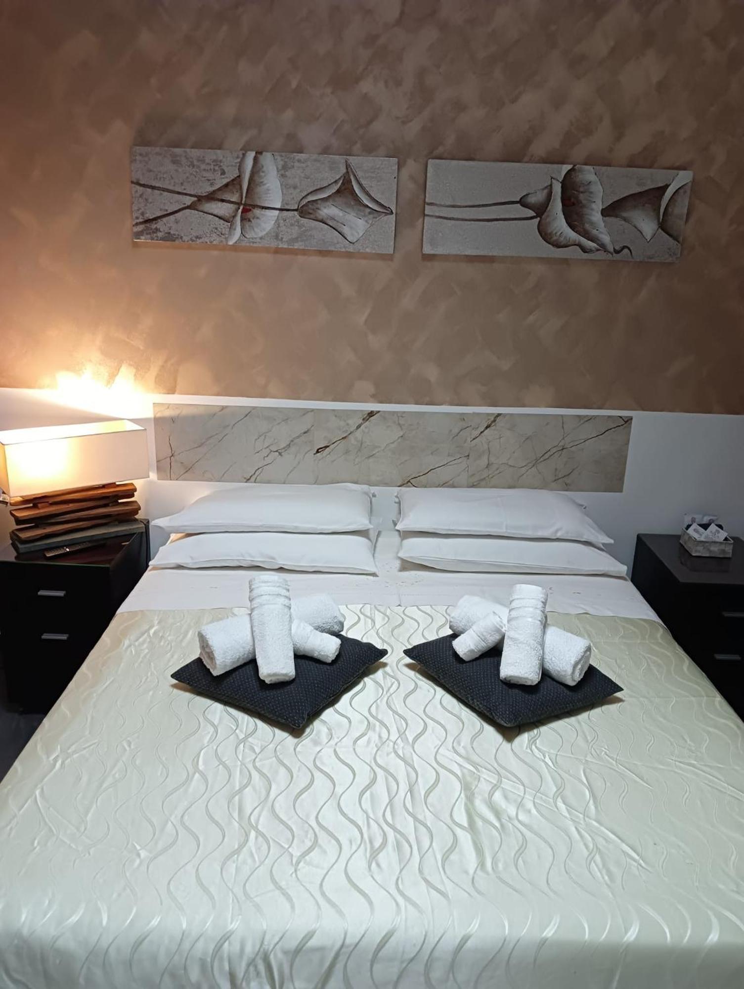 ポルト・トッレス Casa Al Porto Bed & Breakfast エクステリア 写真